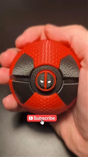 Deadpool Pokéball with a Clicker 🔴💥 (Satisfying 3D Print)