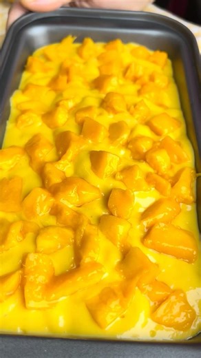 Easy Mango Ice Cream at Home🥭😍#shorts #shortsfeed #mango #icecream