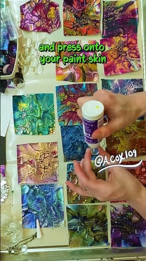 Best Way to Make Acrylic Pouring Jewelry - #fluidart #diyjewelry #acrylicpouring #diytutorial