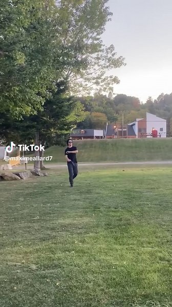 I got to try Sokka’s boomerang #avatar #avatarthelastairbender #boomerang