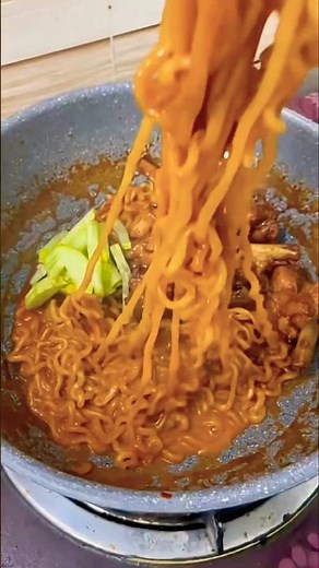 Quattro cheese buldak hot chicken ramen🍜 #buldak #buldakramen #buldaknoodles #conveniencestorefood