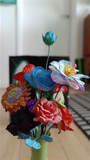 Micro Crochet Flowers in a Vase #microcrochet #crochetflower #miniature