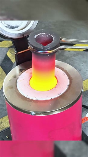 Metal Casting-Pour Molten Metal into mold #graphite #metal #satisfying #mold #melting #youtube