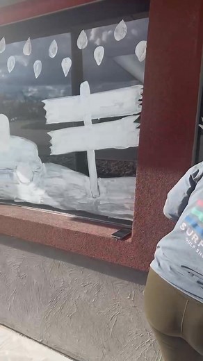 🎶 It's beginning to look a lot like Christmas! 🎅✝️ Thank you, Halle Coulter for the fun and festive windows! | Lindsey Glenn - Missouri Farm Bureau Insurance