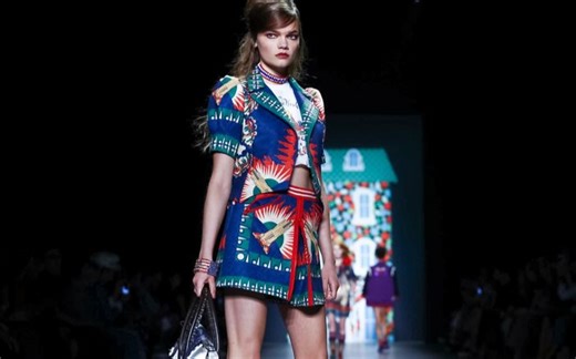 【VS字幕组】Anna Sui 安娜苏2017春夏大秀·全场高清