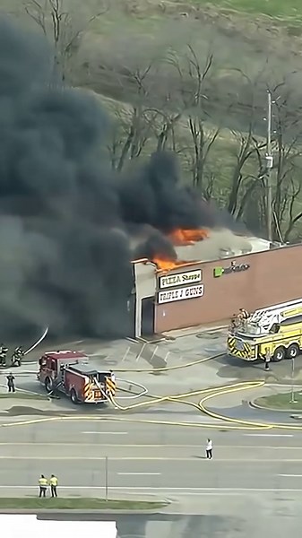 Massive fire engulfs Smithville strip mall near Highway 169