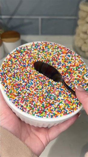 viral funfetti dot cake recipe 🧁🌈 #recipe #cake #shorts #sprinkles #dessert #baking #viral #food