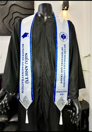 Sash Tốt Nghiệp Đặc Biệt Tại Đại Học Công Thương TP.HCM