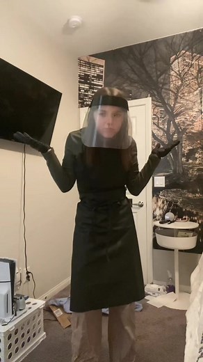 Calimorgan Dexter Cosplay: Green Pants on the Way!