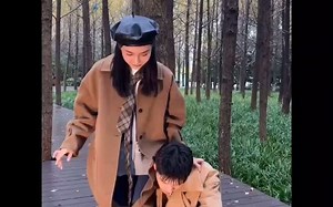 高难度pose，举不起来就算了，千万别勉强，快艾特对象试试~