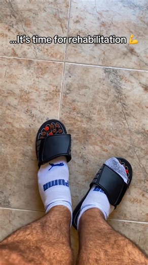 🦶 Just 10 minutes a day to relax your feet! BYRIVER Therapeutic Massage Slippers💆‍♀️ Featuring an acupuncture-inspired design, these slippers stimulate acupoints on the soles of the feet, relieving foot pain and fatigue. Soft and comfortable, unisex, they make a wonderful health gift for parents🎁. | Margaret C. Jones