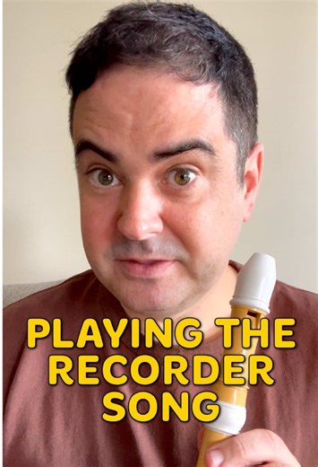Richard Lindesay (@therichardlindesay) - Playing the Recorder Song! #mynameisrichard #sittinginthecorner #recorderplayer