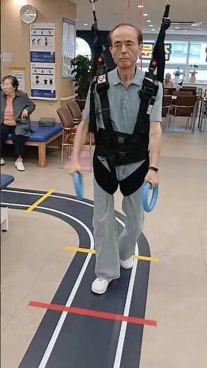 전) 대한물리치료사협회 서울특별시물리치료사회중앙회 대의원 및 서울특별시물리치료사회 14대 수석부회장 출신인20년재활병원경력의 회복기재활전문병원 재활치료실장출신 물리치료사 김센터장