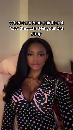 Reactions to Bra Strap Visibility: A Surprising Moment