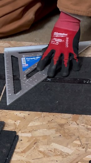 How to cut Ridge Cap Shingles #carpentry #carpenter #tips #tricks #shingles #shorts