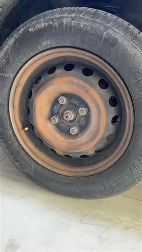 Effective Techniques for Cleaning Car Wheels