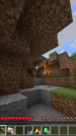 That’s cheating 😭🙏… #minecraft #shorts