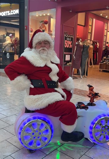 Santa Photos Available Until Christmas at Manassas Mall