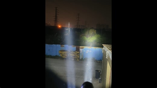 Acebeam 新L16 2.0 sft42r对比阿木xt35 sft25r