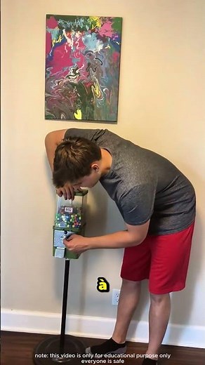 J'ai trouvé le code secret du distributeur automatique de chewing-gums