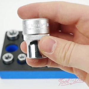 A great little torx set from Hazet! Tool Of The Day™: Hazet 163-245/12 Tool set, Torx SALE! $159.99 Today Only https://www.kctool.com/hazet-163-245-12-tool-set-torx/ Turn on post notifications so you don't miss out on daily deals, great giveaways and the sexiest tools on the planet! @hazet_1868_official #kctool #kctoolcrew #tooloftheday #hazet #hazettools #torx | KC Tool