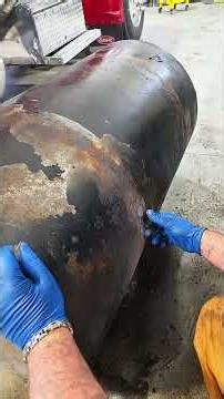 International Daycab Fuel Tank Repair | Fixing a Diesel Leak#semi #international #bigrig