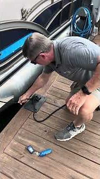 How to dock your pontoon safely #boatsafety #tutorial