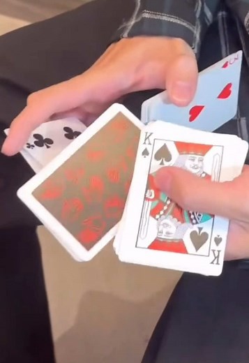 Exploring Cardistry: The Three-Handed Move