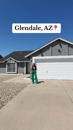 Glendale, AZ📍 Come tour this newly Remodeled home with me! 😍 Open Floor plan with an Arizona Room 🌵 4BD| 2BA| 1,720 SF 📏 Contact me for more info or to find your dream home 📲 Bianca Betancourt | Realtor 📲 (623) 552-8975 📧 Bianca@FREgroup A.Z. & Associates | The FRE Group Listing courtesy of A.Z. & Associates #fyp #foryou #foryoupage #glendaleaz #azrealtor #arizona #phoenix #arizonarealestate #realestate #homebuyer #firsttimehomebuyer #realestateagent #remodel #hometour #houseoftiktok