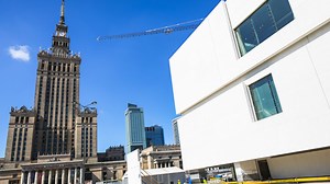 Awantura o budynek w centrum Warszawy. "Ślepiec to zatwierdzał?", "makabryła roku"