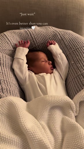 Unique Love Moments with Baby: A Heartwarming Journey