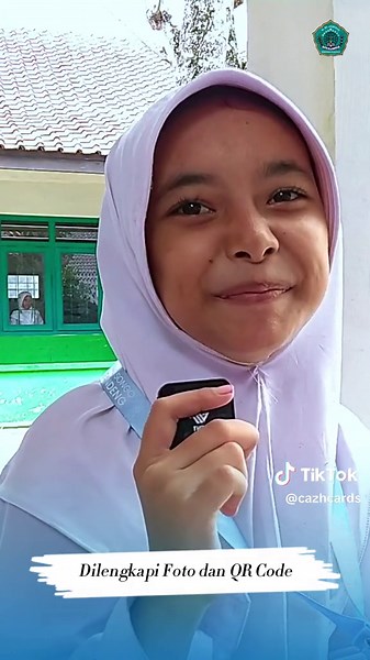 Eang boleh anak.madrasah sekeren ini. Ini loh kartu siswa digital yang serba guna. Selain buat absensi kelas dan kegiatan bisa juga untuk jajan dikantin. Langsung terhubung dengan aplikasi orang tua. Gimana, keren tidak? #bercards #fyp #pekalongan #cupcut