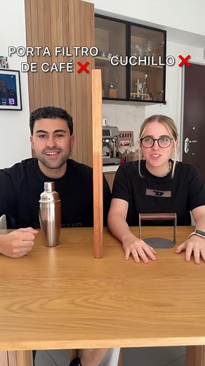 El juego de la verdad o mentira 😂… Quien miente, y quien dice la verdad? No nos para de aparecer en las redes este challenge y no podíamos quedar atrás jajajajaja • #lyingchallenge #juego #challenge #verdad #mentira #lying #game | Ailu Tokman