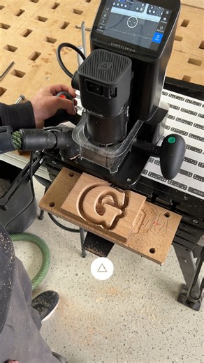 Letters with a clean edge 🙌 Watch how Shaper Origin a roundover bit transforms simple lettering into smooth, professional details. Perfect for signage, monograms, and custom projects! . #roundoverbit #lettering #shapermade #shaperorigin #shaperworkstation #shapertools #shaperplate #woodworking #schreiner #travaildubois #wood #handmade #woodworker #woodwork #diy #furniture #wooddesign #carpentry #woodcraft #woodshop #handcrafted #maker #woodworkersofinstagram #tools #woodworkingcommunity #woodwo