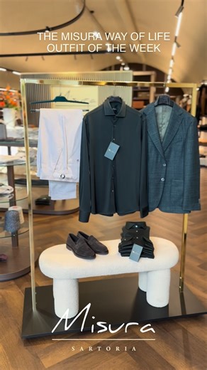 🍂 NUOVO COLLEZIONE 🇮🇹 ITALIAN MUSTHAVES: LORO PIANA FABRICS R2W Green Shirt € 599,- R2W Green Jacket € 1049,- Rib Trousers € 679,- Made in Italy, Made by Loro Piana Fabrics Kom zaterdag 8 november langs in onze winkel in Rotterdam en ontdek de kwaliteit van Loro Piana Fabrics https://www.misurasartoria.nl/italian-weekend/ #misura #misurasartoria #misuracasuals #misurawayoflife #cometomisura #fallwinter25 #fw25 #fallwintercollection #autumn #winter #herfst #madeinitaly #knitwear #jackets #trou