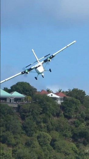 Air Antilles Twin Otter Go around Training flight at St Bart’s #aviation #planespotting #stbarts