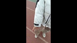 Man demonstrates incredible 360-degree hand rotation in Shaanxi, China