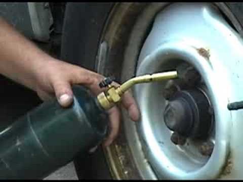 DIY - Rusted Nuts and Bolts Come Loose Easily