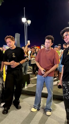 ស្ដាប់ហើយ នឹកពុកណាស់ — Eam Vanny Walk Street យកហ្គេមបានរង្វាន់