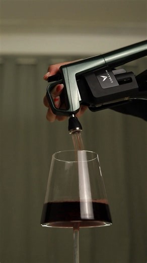 With Coravin you’re free to choose any wine, any time, in any amount, without jeopardizing the rest of the bottle. That’s freedom.🍷 | Coravin