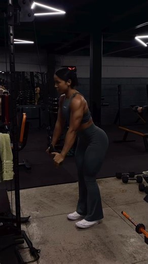 Arms workout routine #fitness #motivation #fitnessinspiration #abs #fitnessmotivation #gym #workout