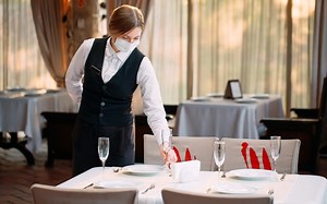 Restricții Covid-19. Programul restaurantelor, prelungit cu 2 ore, pentru nunți și botezuri