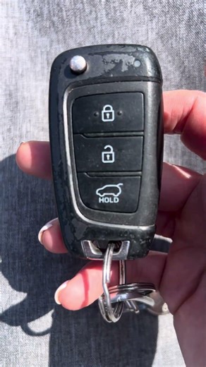 2022 Hyundai Tucson car key!#carkey #keyfob #hyundai #hyundaitucson2022 #keykey #keycollector #keys