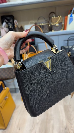 60K views · 304 reactions | Capu VVip còn duy nhất chiếc này màu đen. Nhắn tin cho e không được thì nhắn qua Zalo e nha: 0938.169.083 | Duy Anh chuyên túi Vip | Facebook