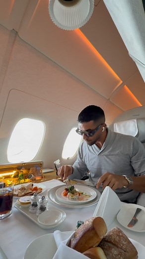 ANAS on Instagram: "Vendredi Nouveau Clip « VIDA LOCA » "