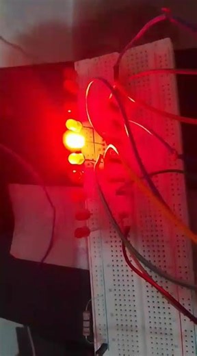 Arduino Knight Rider circuit🧑‍💻