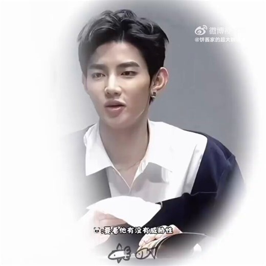 his expression omg i’m actually crying👤 if someone confesses to your friend (🐹), what would you say to that person?🎻 a confession?……🎻 then it’ll depend on what kind of person they are. i’d have to see whether they’re a threat or not🔗 https://t.co/BJgZlsccMB✅ authorized repost