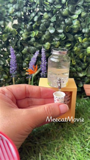 Miniature is my weakness but do you know what my weaker-ness is?🤭 Miniature that WORKs 🦄 Lemonade dispenser, coffee maker till coffee dripper — which one is your most fave?😉 #miniature #asmrsound #minikitchen #tinykitchen #workingminiatures