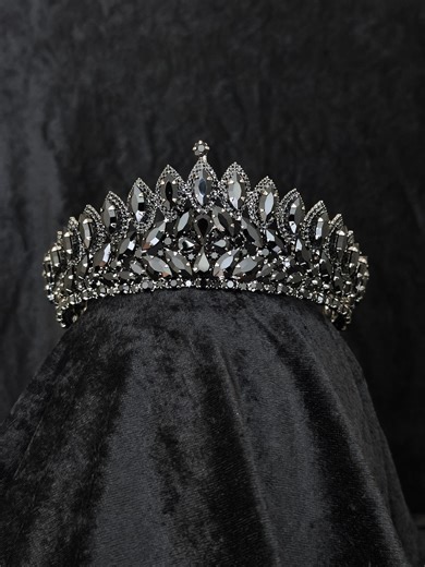 Black Crystal Gothic Tiara: Princess Vampire Costume Headpiece - Etsy