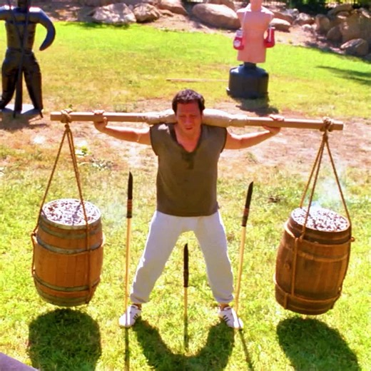 Jack trains brutally then rules the prison#foryou #movie #spain #usa #fyp